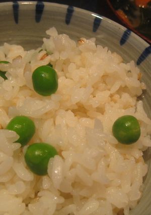 ぷっくりグリーンピースご飯-レシピのメイン写真