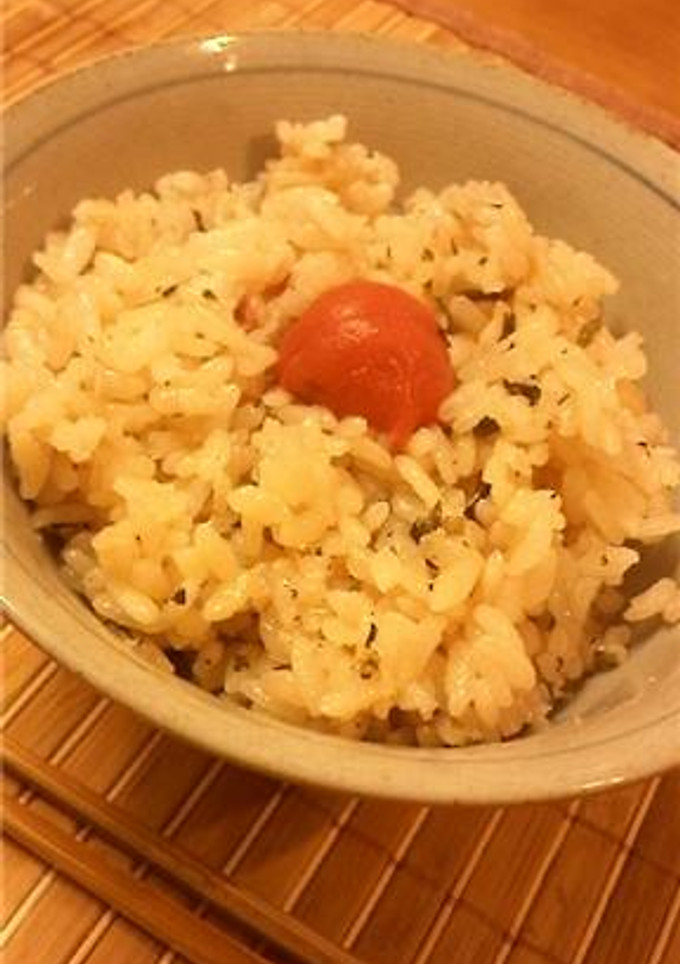 ★炊飯器まかせ！梅と昆布の炊き込みご飯★-レシピのメイン写真