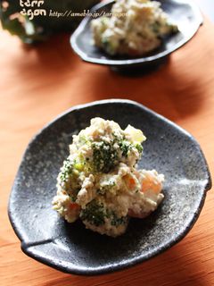 ブロッコリーと海老の胡麻マヨ白和え-レシピのメイン写真