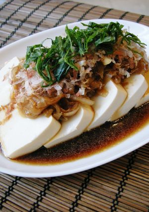 スライス玉ねぎのせ冷奴　中華味♡-レシピのメイン写真