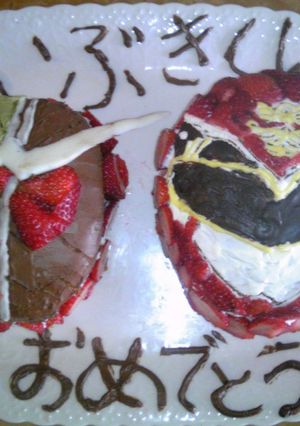 仮面ライダーダブル＆ゴセイレッド　ケーキ-レシピのメイン写真