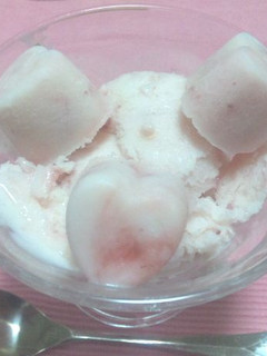 いちごジャムでフローズンヨーグルト-レシピのメイン写真