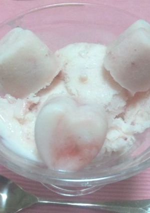 いちごジャムでフローズンヨーグルト-レシピのメイン写真