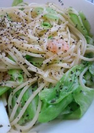 *簡単春キャベツと魚介類のバジルパスタ*-レシピのメイン写真