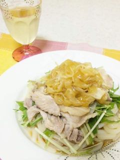 新玉ねぎドレッシングで食べる冷やしうどん-レシピのメイン写真