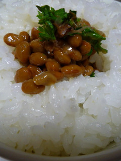 納豆の薬味はパセリ♪-レシピのメイン写真