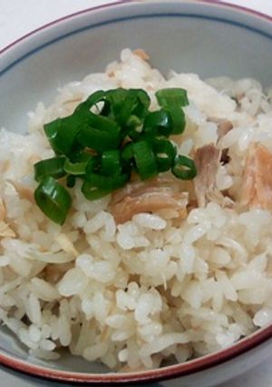 玉ねぎたっぷり♪鮭玉洋風炊き込みご飯-レシピのメイン写真