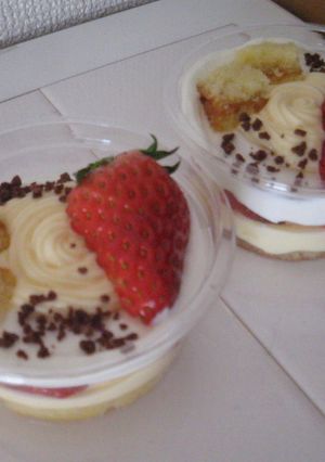 余ったスポンジケーキでミニパフェ♪-レシピのメイン写真