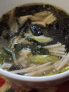 ごま香る!ダシダで簡単わかめスープ♪-レシピのメイン写真