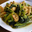 あまりの鶏皮と小松菜でカレー炒め!