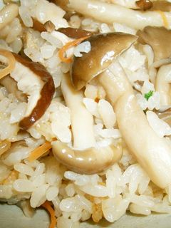簡単♪ キノコ炊き込みご飯-レシピのメイン写真