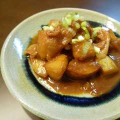 A picture of 新じゃがの甘みそ炒め煮。.