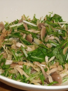 簡単!しめじと水菜と切干大根のサラダ-レシピのメイン写真