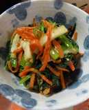 人参が美味しいほうれん草の胡麻和え