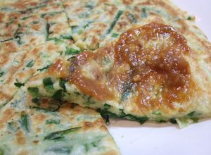 甘味噌たれで食べるニラせんべい-レシピのメイン写真