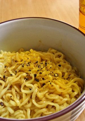 アメリカ的インスタントラーメンの食べ方-レシピのメイン写真