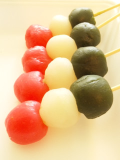 電子レンジで簡単☆もっちり鮮やか三色団子-レシピのメイン写真