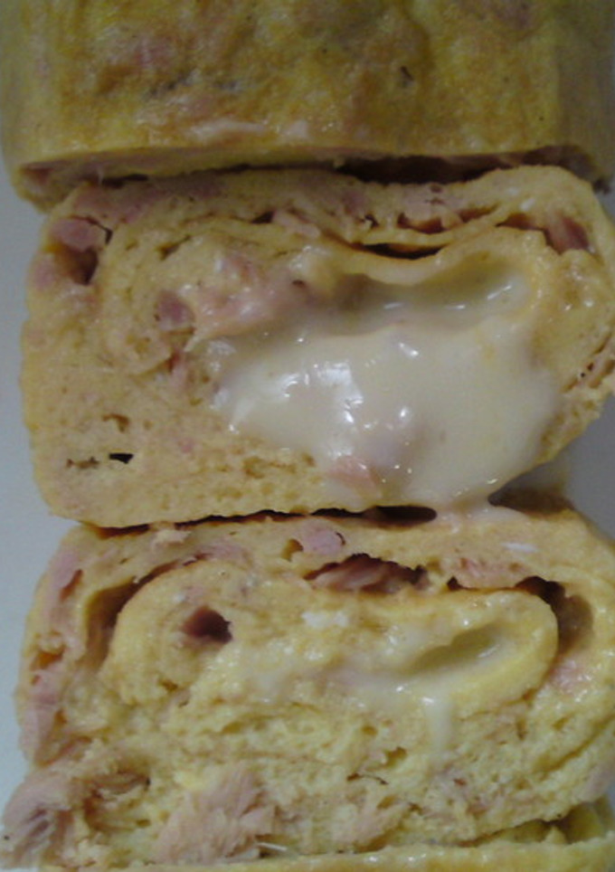 ツナととろ〜りチーズの卵焼き-レシピのメイン写真