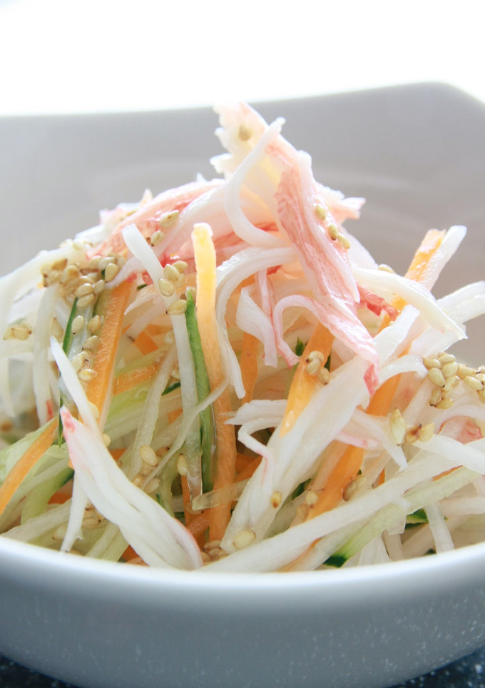 簡単！千切り野菜とかにかまのサラダ-レシピのメイン写真
