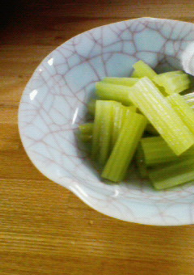 旬を頂くふきの漬物♪ふきのあっさり漬け-レシピのメイン写真