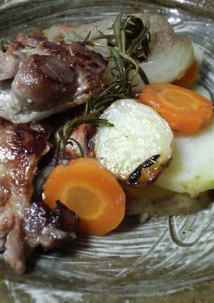 簡単☆やわらか鶏肉＆定番野菜の蒸し焼き-レシピのメイン写真