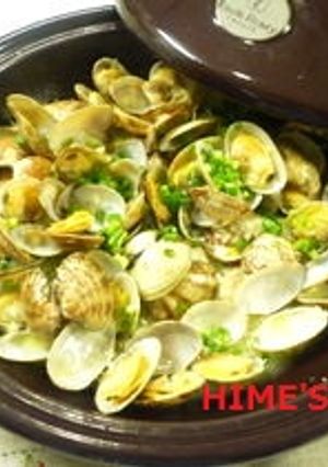 タジン鍋の酒蒸しあさりガーリックバター-レシピのメイン写真