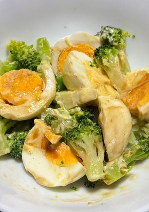 ブロック🥦と茹で卵🥚のお好みソースマヨ和え😃-レシピのメイン写真