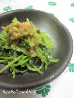 レンジで30秒!三つ葉のゴマ味噌和え-レシピのメイン写真
