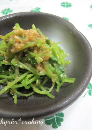 レンジで30秒！三つ葉のゴマ味噌和え-レシピのメイン写真
