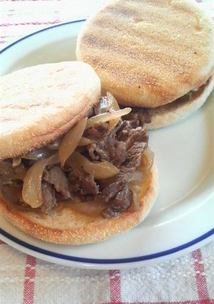 ガッツリ!焼肉マフィンサンド-レシピのメイン写真