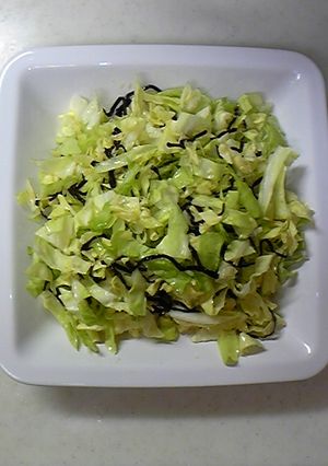 超簡単☆塩昆布入りキャベツサラダ-レシピのメイン写真