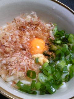 釜玉じゃないけど美味❤冷やしたまごうどん-レシピのメイン写真