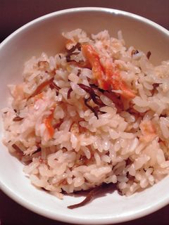 塩こんぶとカニで炊き込みご飯-レシピのメイン写真