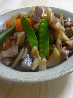 ご飯とどうぞ☆かんたん筑前煮-レシピのメイン写真