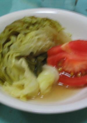 キャベツのチン♬コンソメ味☆トマト添え-レシピのメイン写真