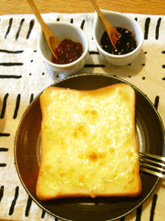 はちみつチーズトースト♪朝食の定番-レシピのメイン写真