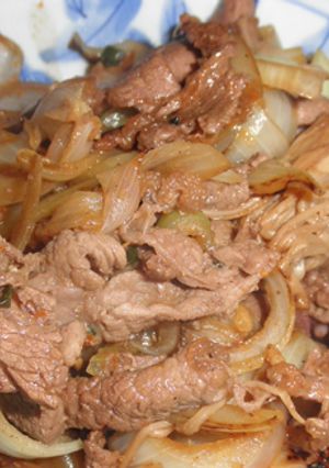 牛肉と玉葱の焼き肉オイスタピリ辛丼-レシピのメイン写真