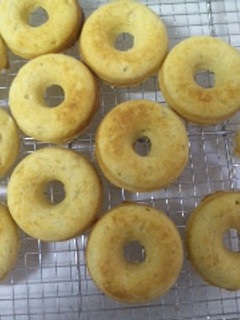 バナナと豆腐の焼きドーナツ-レシピのメイン写真