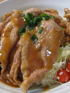 豚肉のにんにくショウガ焼き丼-レシピのメイン写真