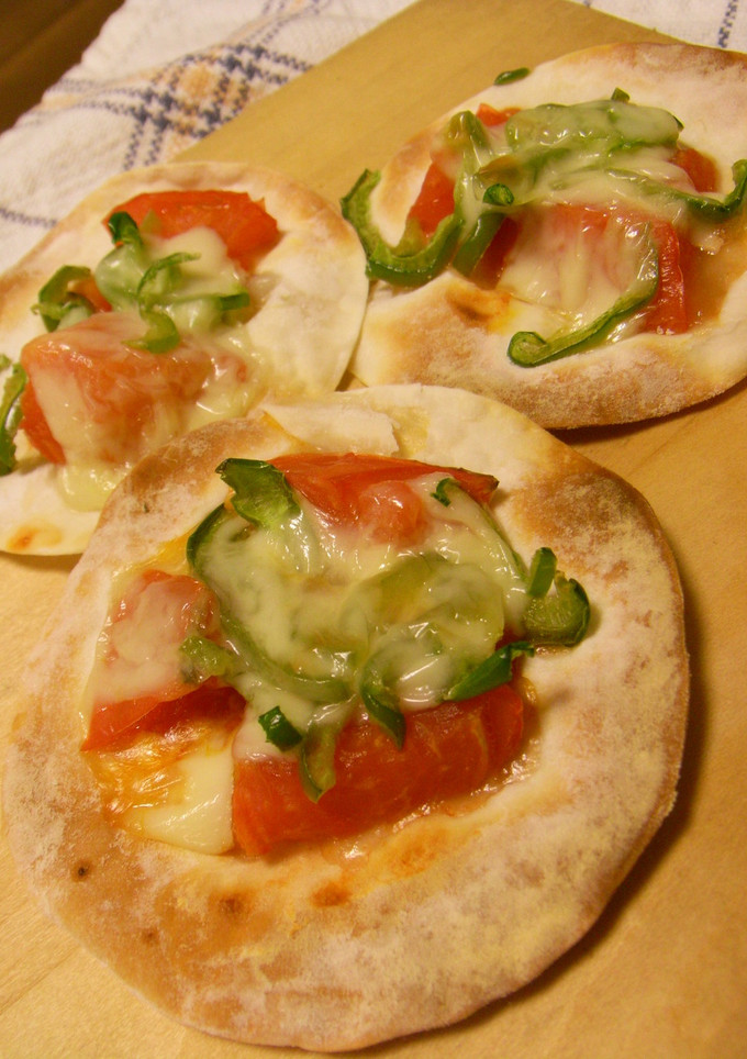 いつもの☆簡単餃子の皮ピザ-レシピのメイン写真