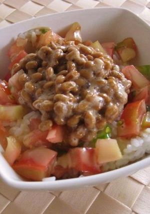 ひみつのソースで！納豆トマト丼-レシピのメイン写真