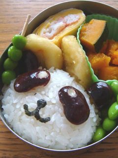 簡単キャラ弁✿黒豆deパンダおにぎり-レシピのメイン写真