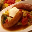 春キャベツとフランクフルトのトマト煮