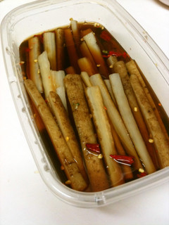 我家の常備菜「ごぼうのピリ辛漬け」-レシピのメイン写真