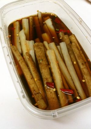 我家の常備菜「ごぼうのピリ辛漬け」-レシピのメイン写真