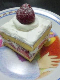 フライパン(卵焼き器)deいちごケーキ-レシピのメイン写真
