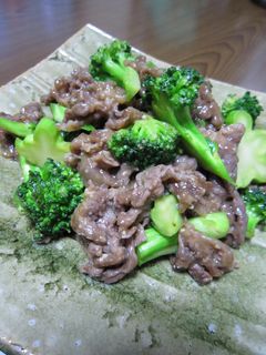 簡単♪牛肉とブロッコリーのオイスター炒め-レシピのメイン写真