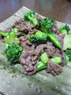 簡単♪牛肉とブロッコリーのオイスター炒め-レシピのメイン写真