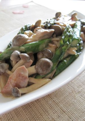 鶏肉とアスパラのオイスタークリーム炒め-レシピのメイン写真