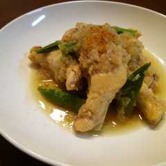 A picture of 鶏手羽元とオクラのみぞれ煮。.